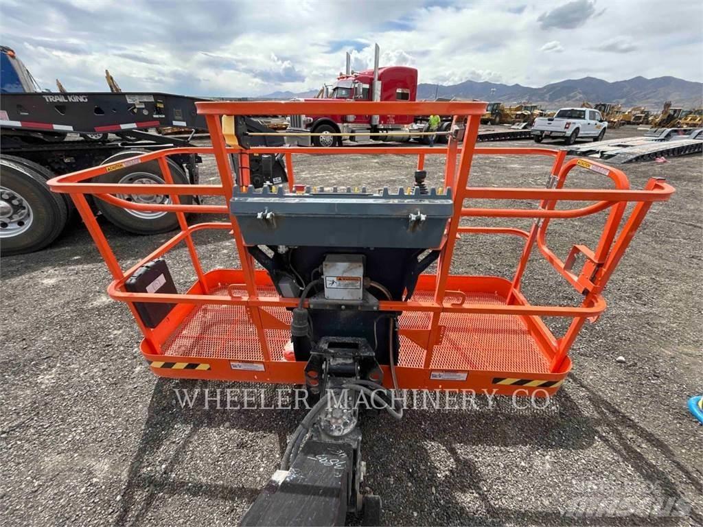 JLG 460SJ SP Kuukulkijat