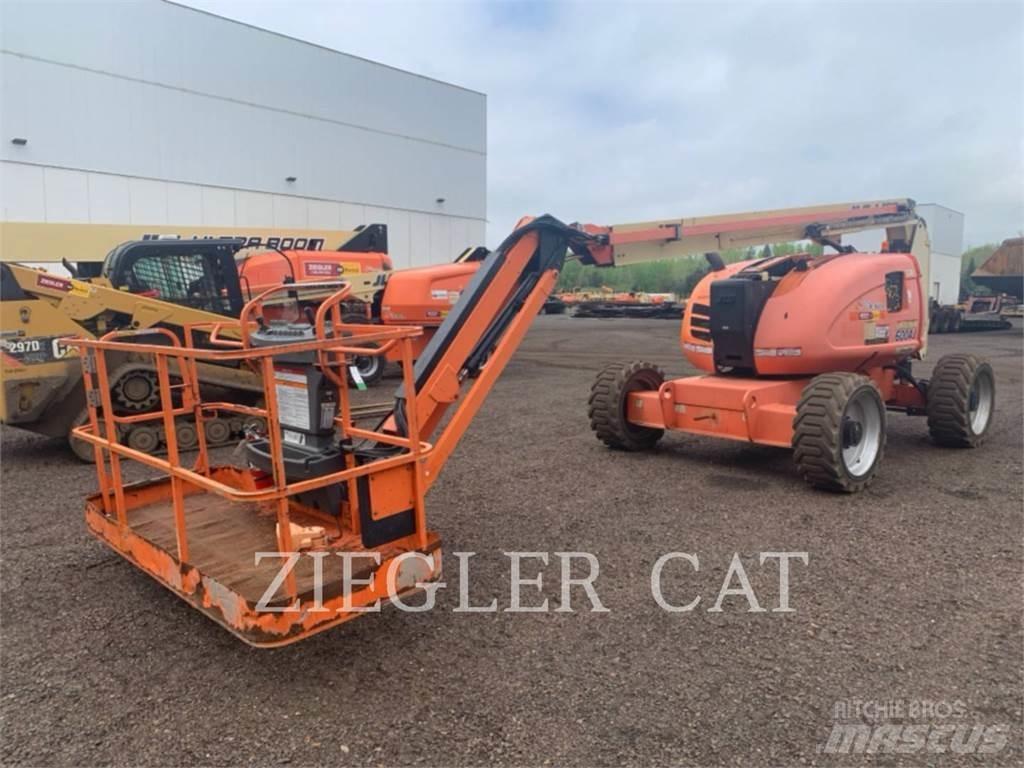 JLG 600AJ Kuukulkijat