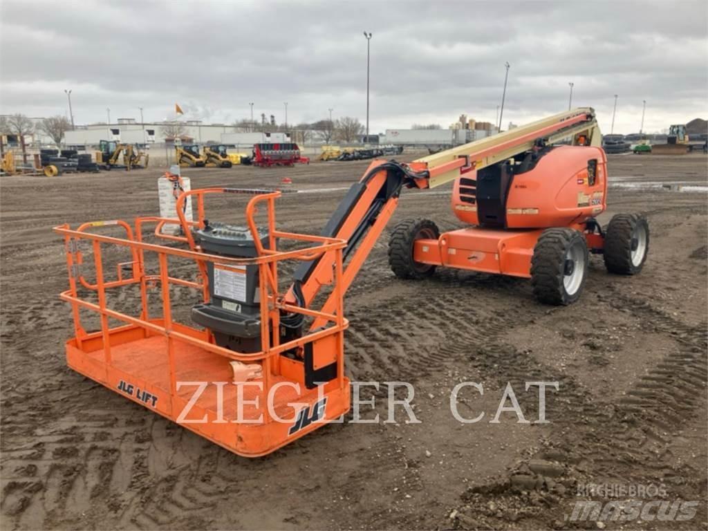 JLG 600AJ Kuukulkijat