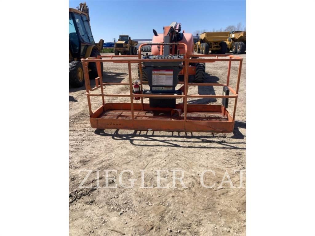 JLG 600AJ Kuukulkijat