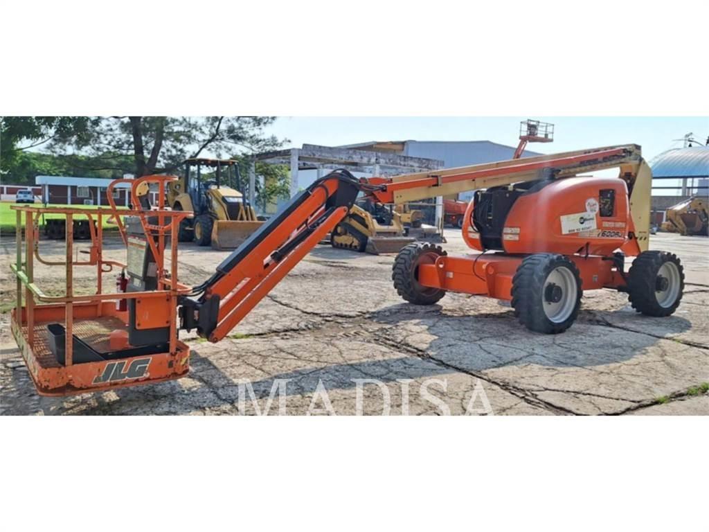 JLG 600AJ Kuukulkijat