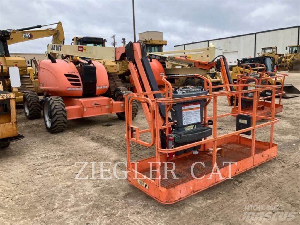 JLG 600AJ Kuukulkijat