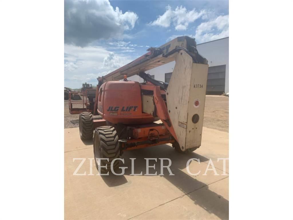 JLG 600AJ Kuukulkijat