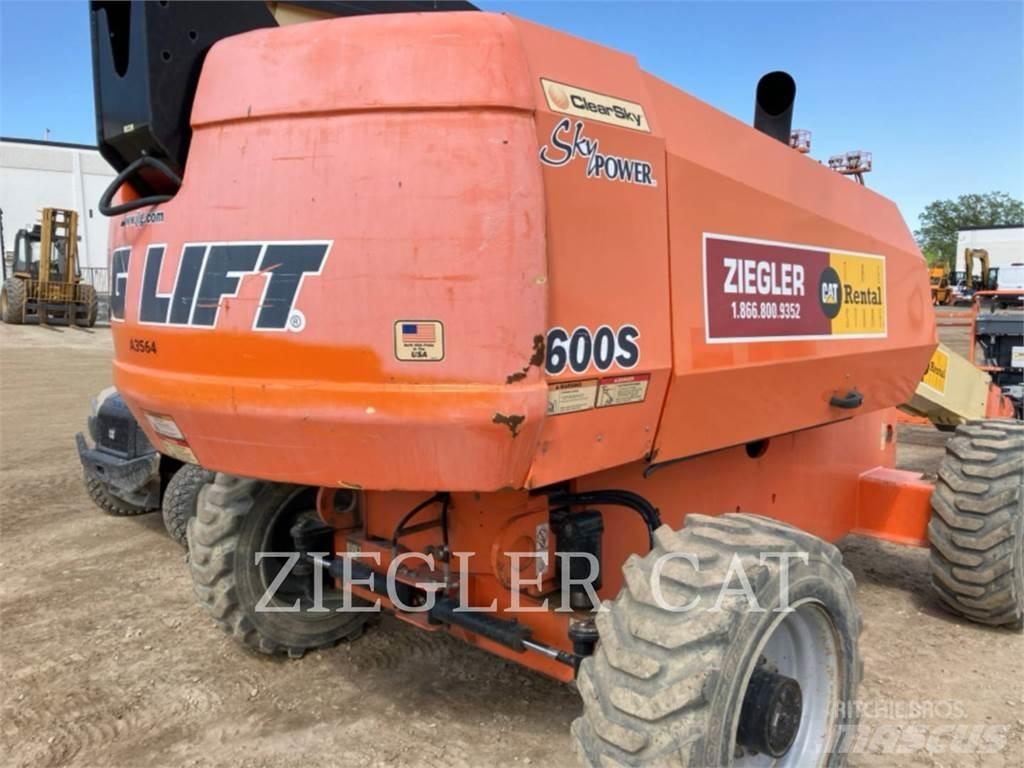 JLG 600S Kuukulkijat