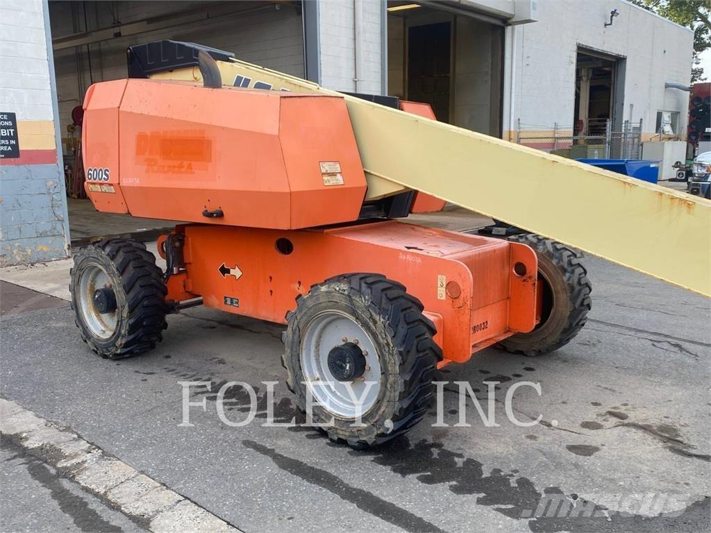 JLG 600S Kuukulkijat