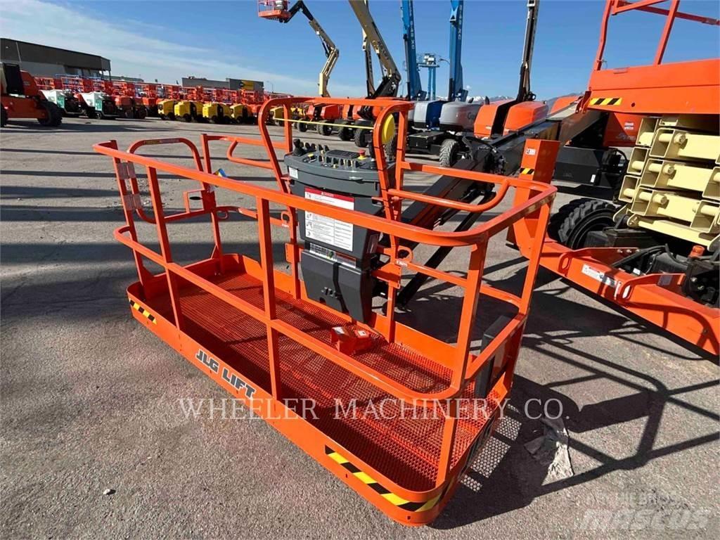 JLG 660SJ Kuukulkijat