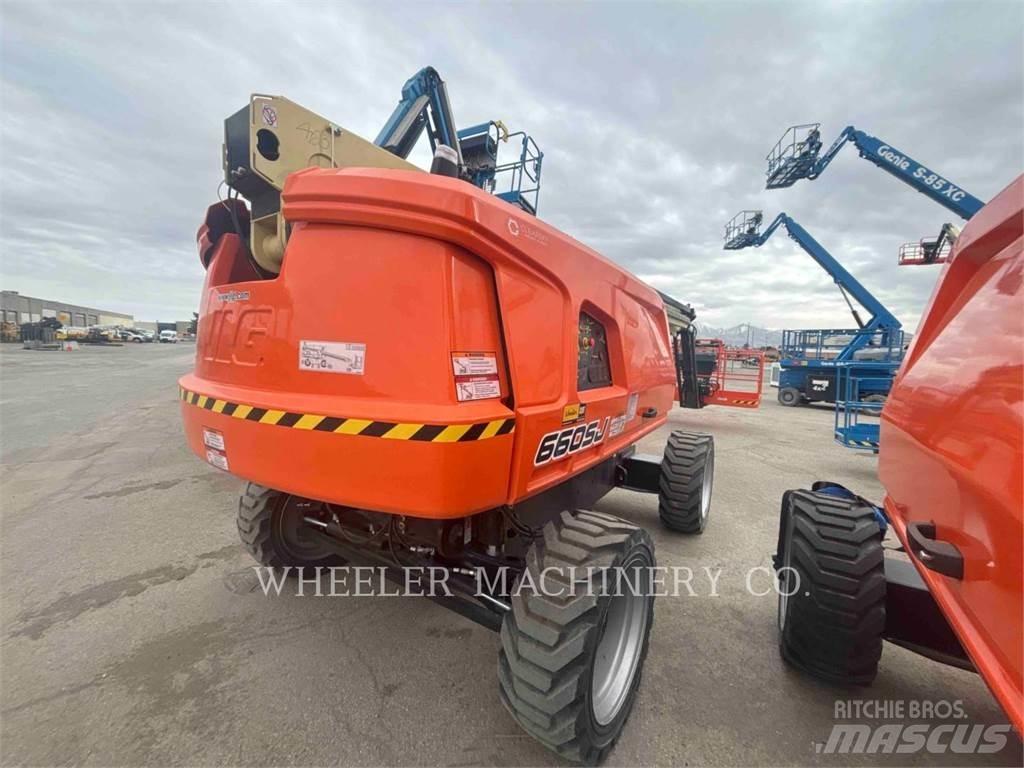 JLG 660SJ Kuukulkijat