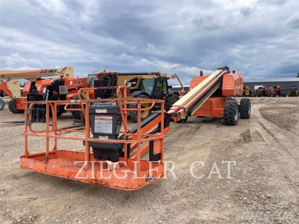 JLG 660SJ Kuukulkijat