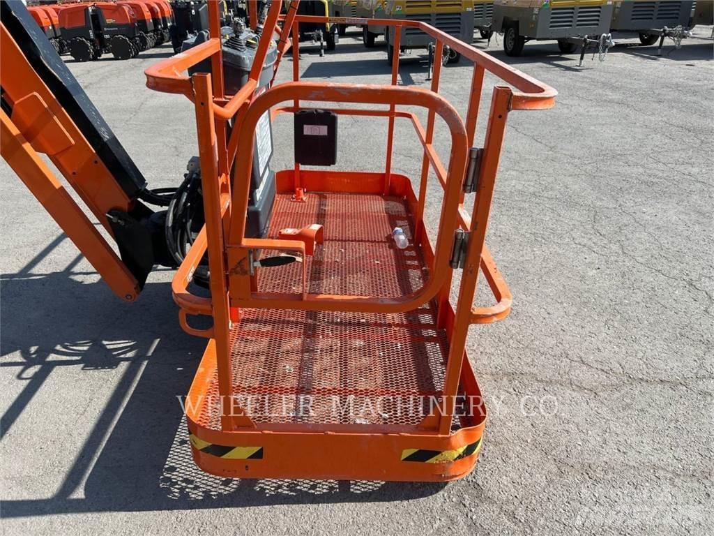 JLG 660SJ SP Kuukulkijat