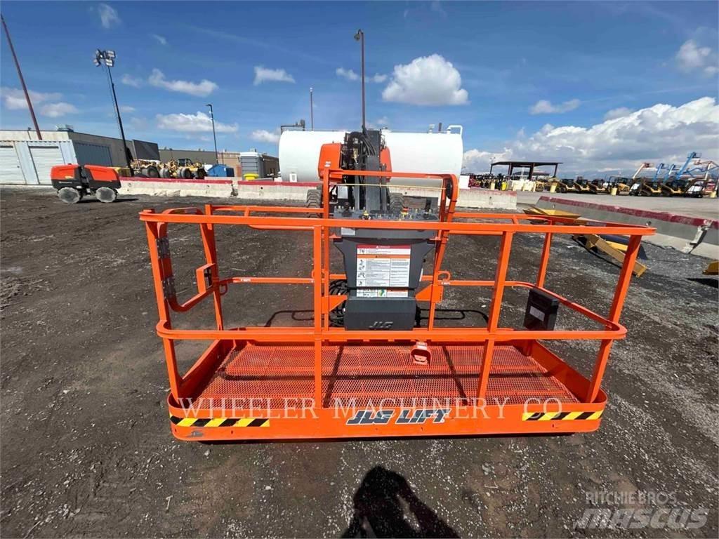 JLG 660SJ SP Kuukulkijat