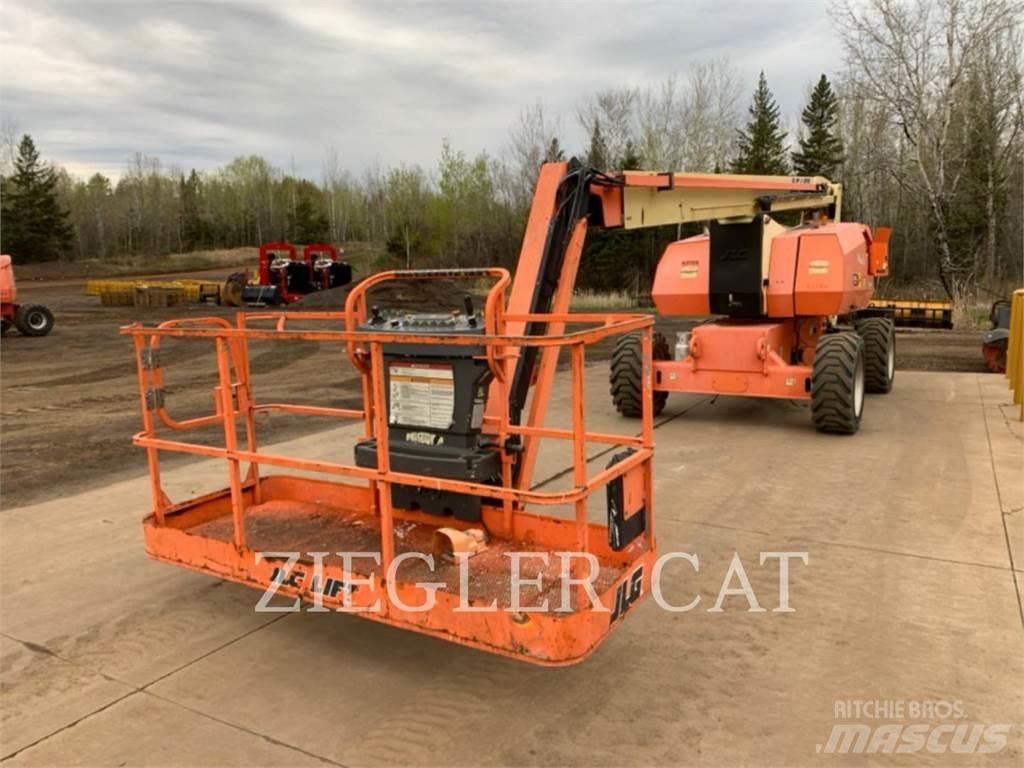 JLG 800AJ Kuukulkijat