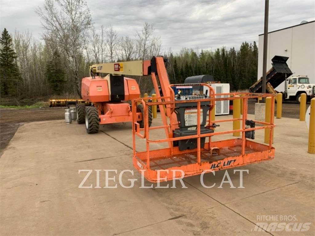 JLG 800AJ Kuukulkijat