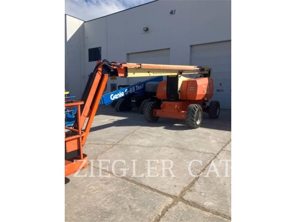 JLG 800AJ Kuukulkijat