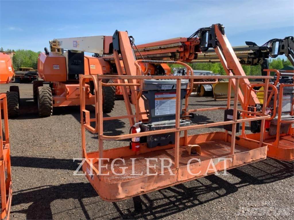 JLG 800AJ Kuukulkijat