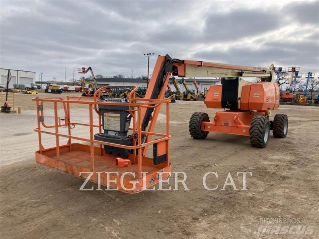 JLG 800AJ Kuukulkijat
