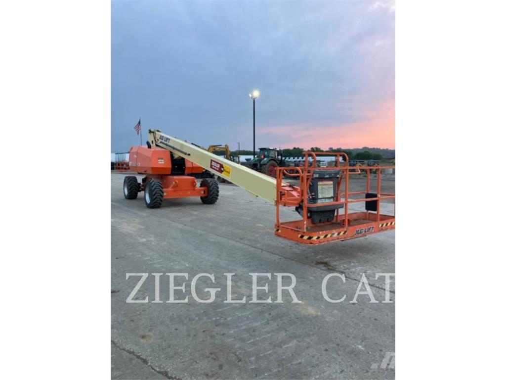 JLG 800S Kuukulkijat