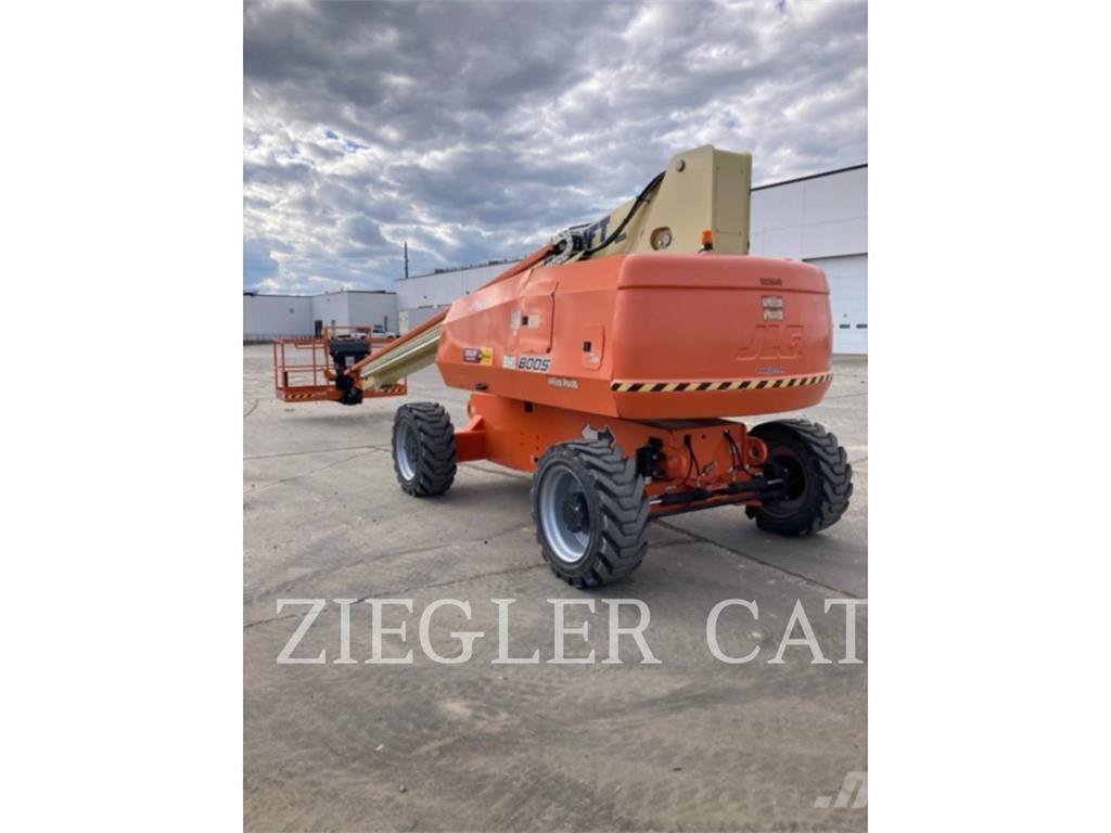 JLG 800S Kuukulkijat