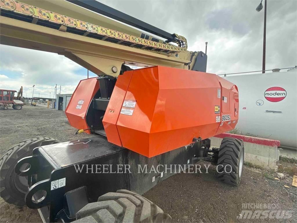 JLG 860SJ Kuukulkijat
