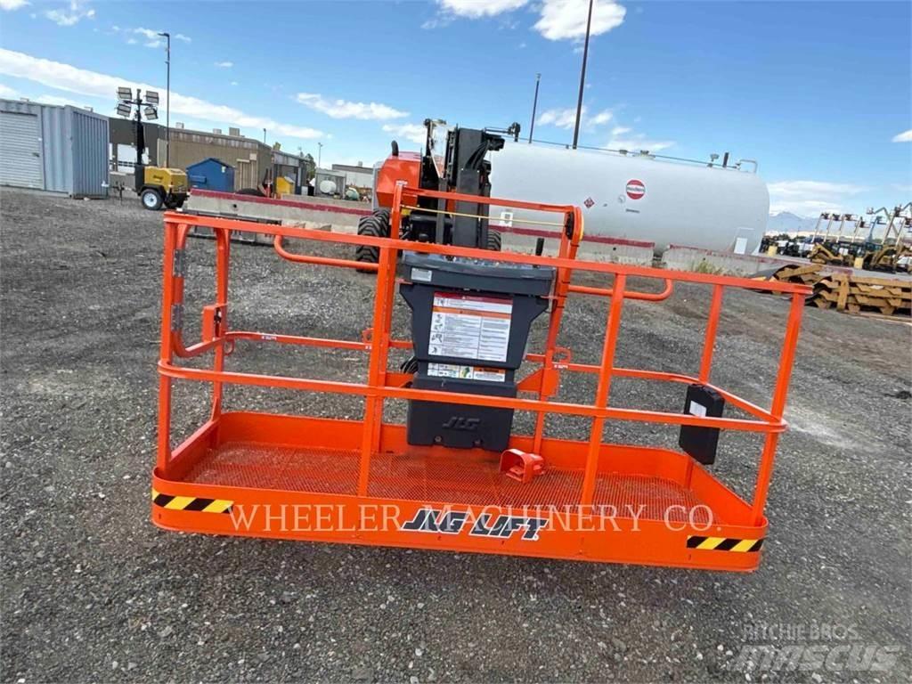 JLG 860SJ Kuukulkijat