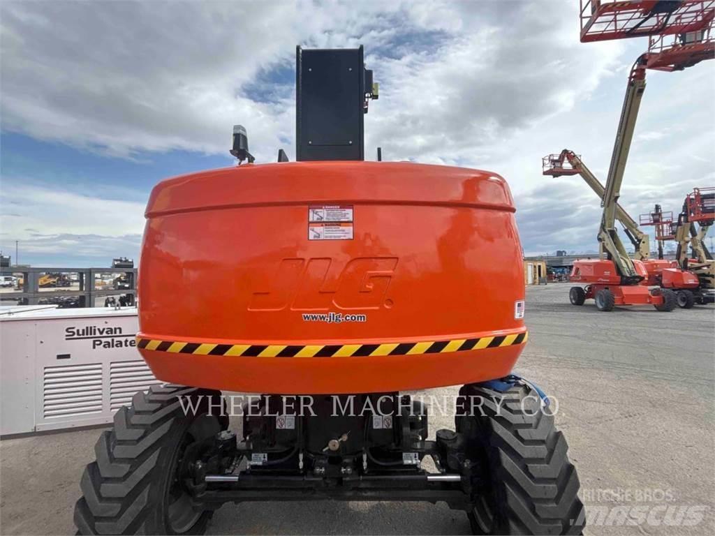 JLG 860SJ Kuukulkijat