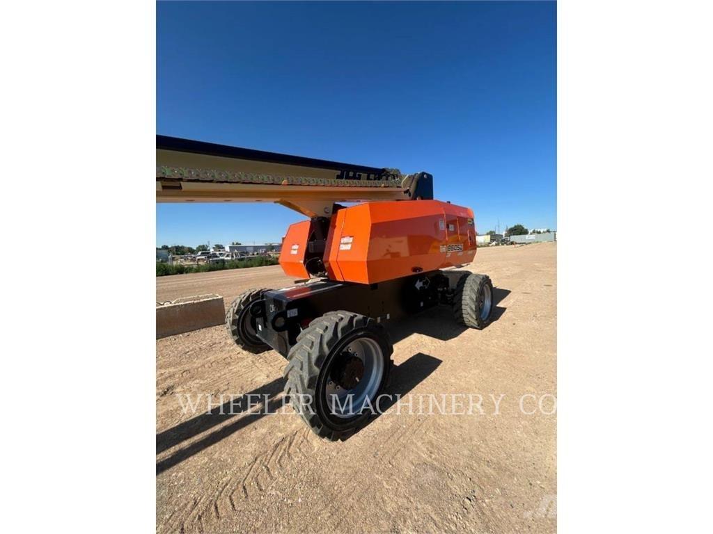 JLG 860SJ Kuukulkijat
