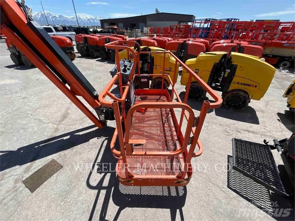 JLG 860SJ SP Kuukulkijat