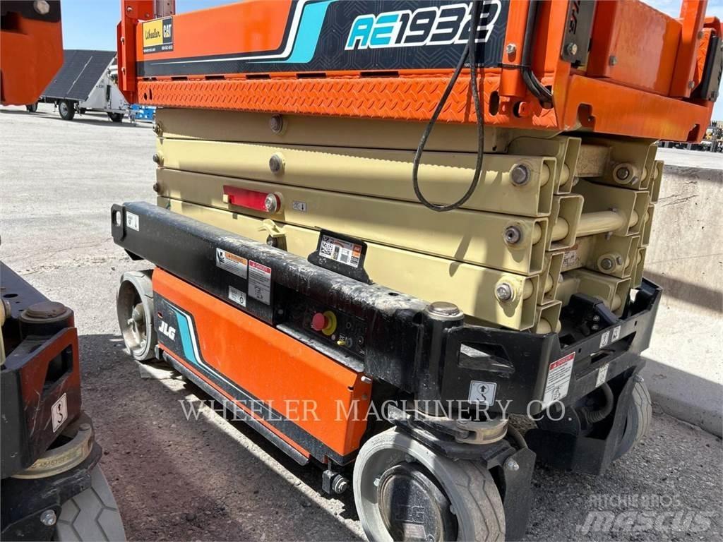 JLG AE1932 Saksilavat