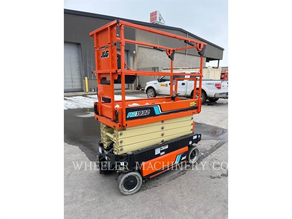 JLG AE1932 Saksilavat