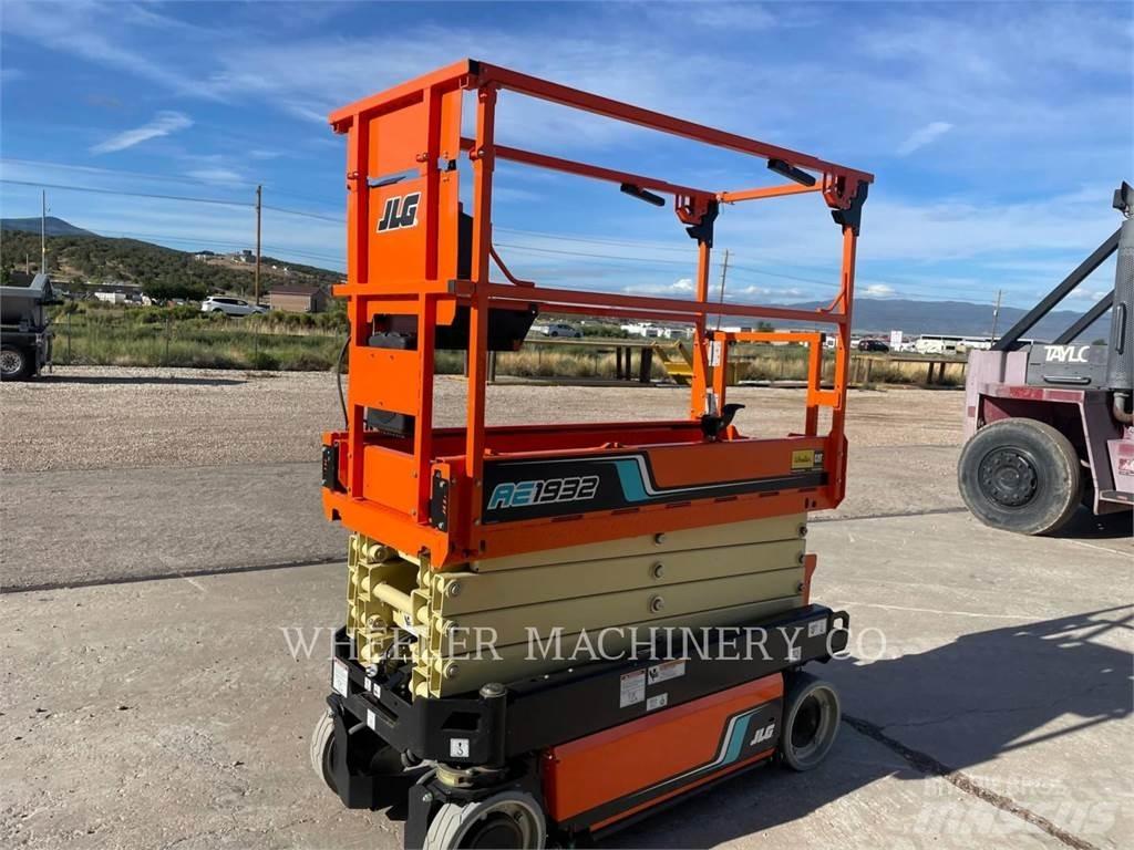 JLG AE1932 Saksilavat