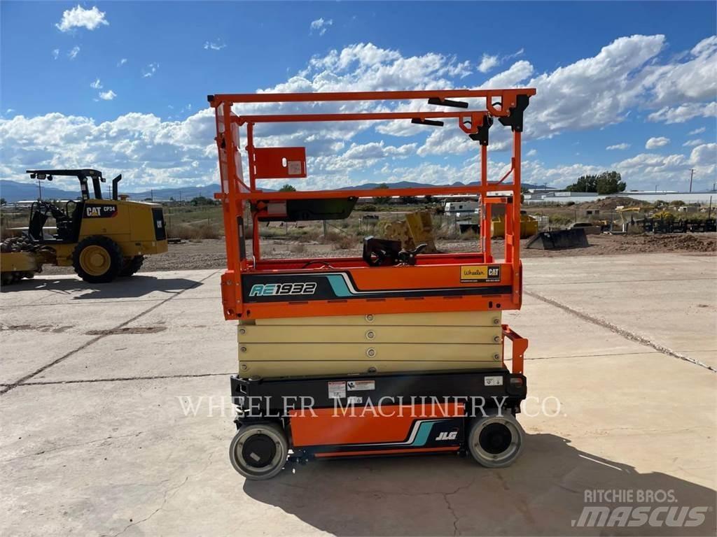 JLG AE1932 Saksilavat