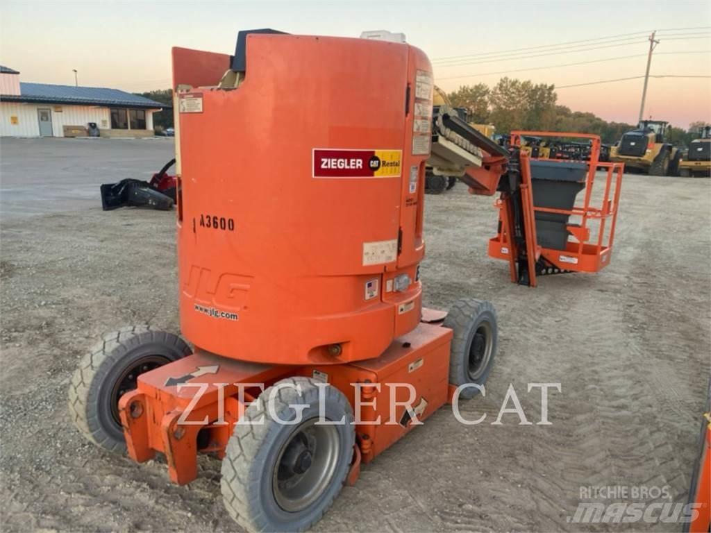 JLG E300AJP Kuukulkijat