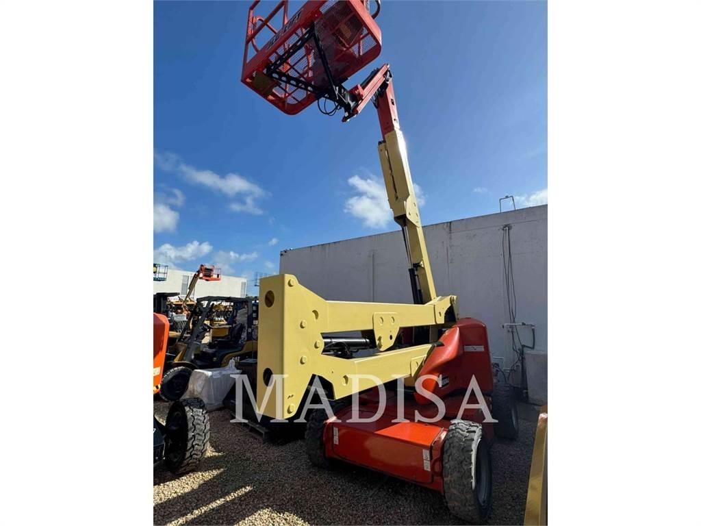 JLG E450AJ Kuukulkijat