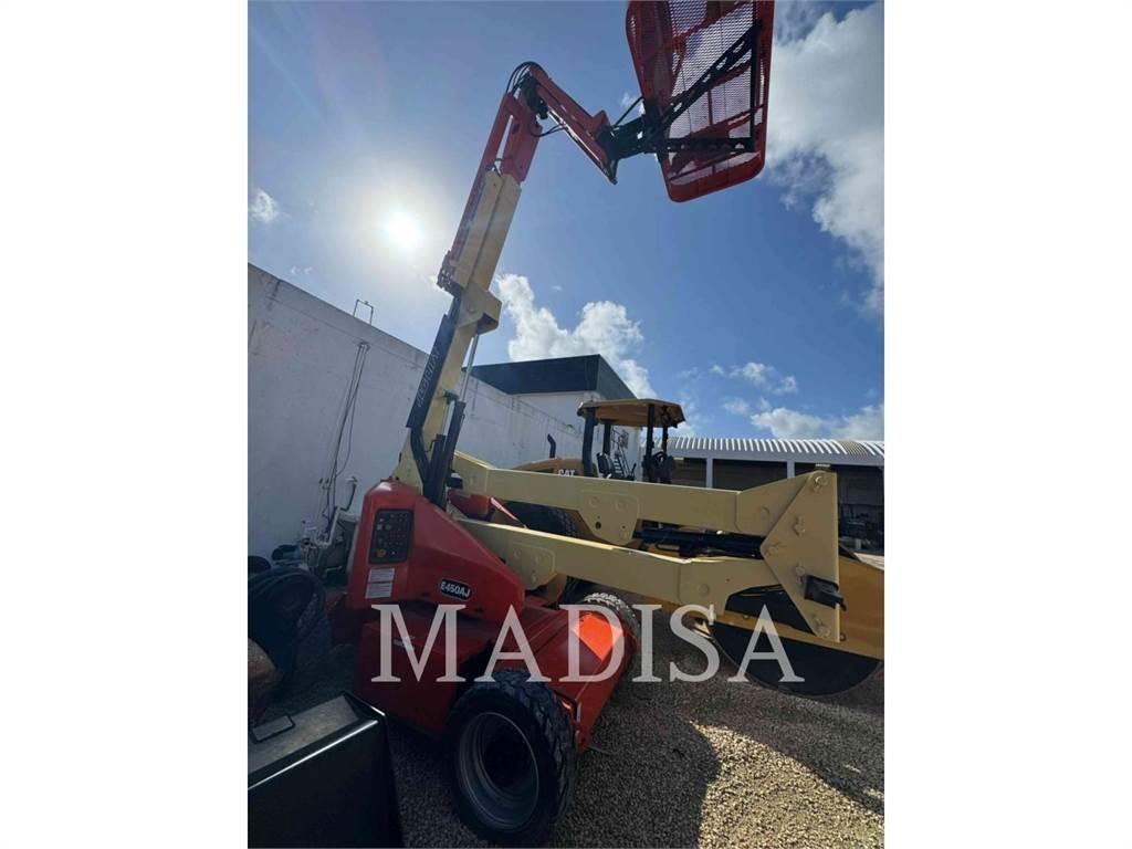 JLG E450AJ Kuukulkijat
