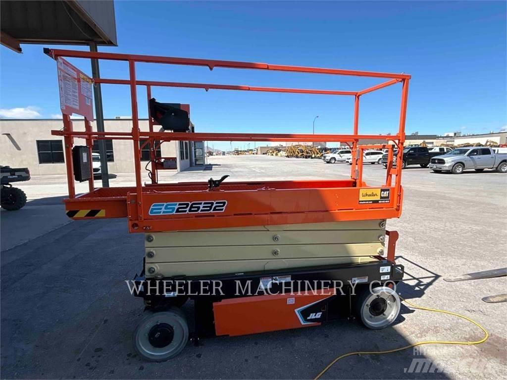 JLG ES2632 Saksilavat