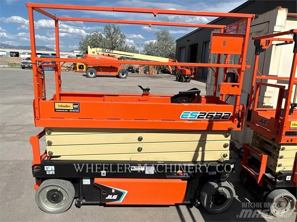 JLG ES2632 Saksilavat