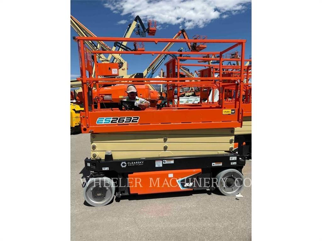 JLG ES2632 Saksilavat