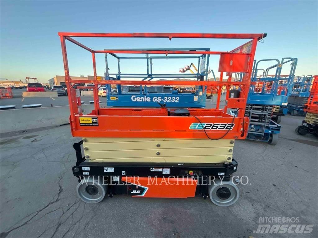 JLG ES2632 Saksilavat