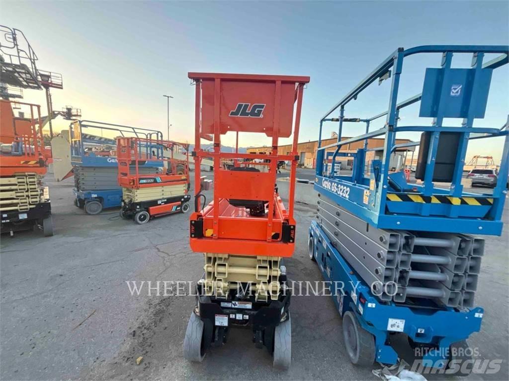 JLG ES2632 Saksilavat