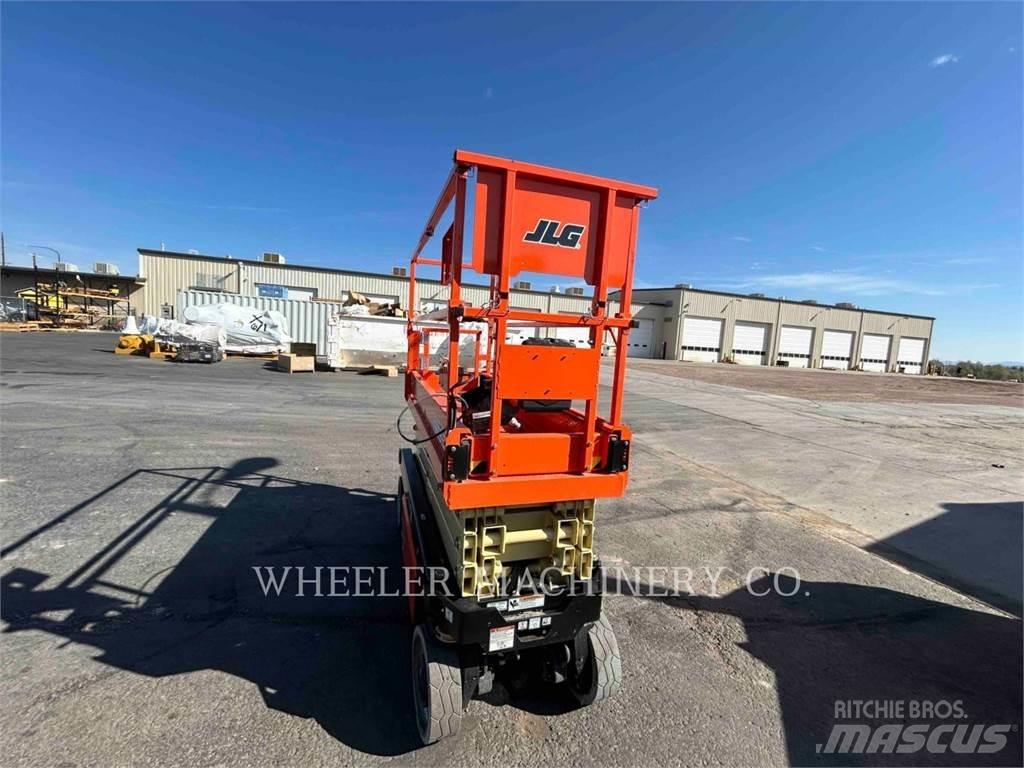 JLG ES2632 Saksilavat
