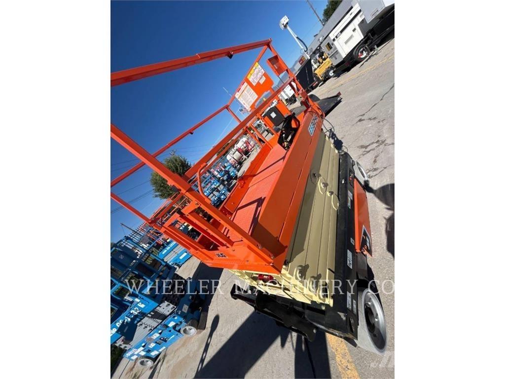 JLG ES3246 Saksilavat