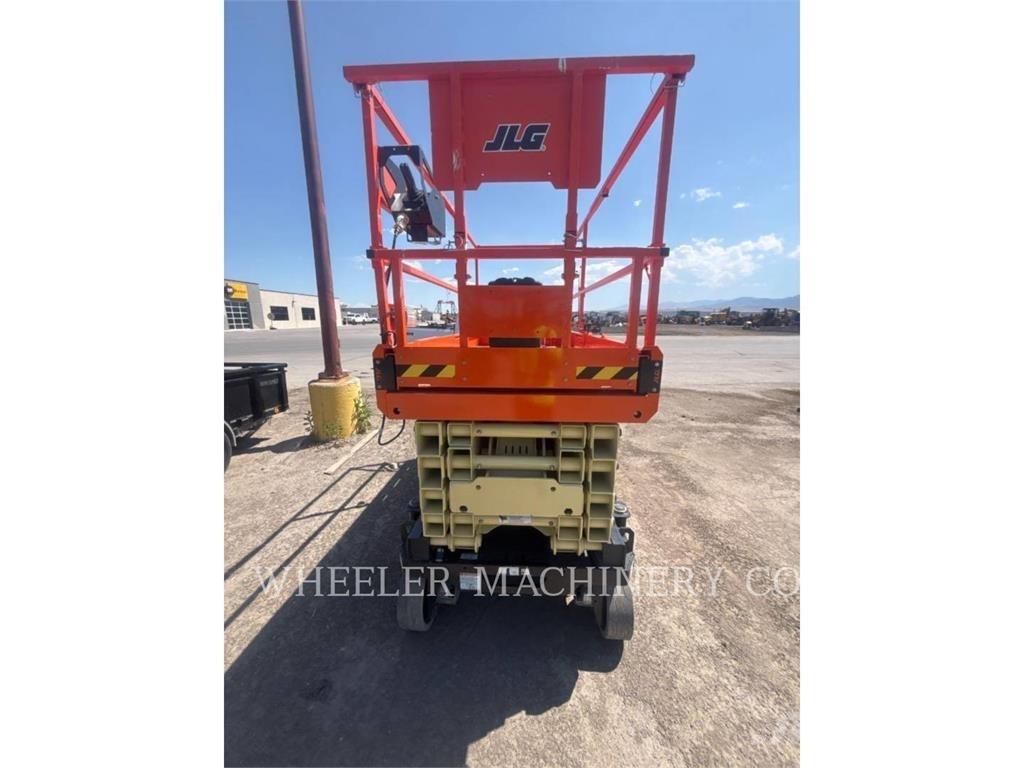 JLG ES4046 Saksilavat