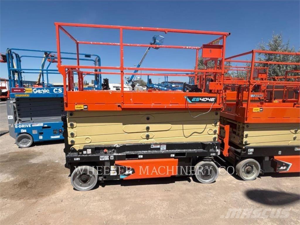 JLG ES4046 Saksilavat