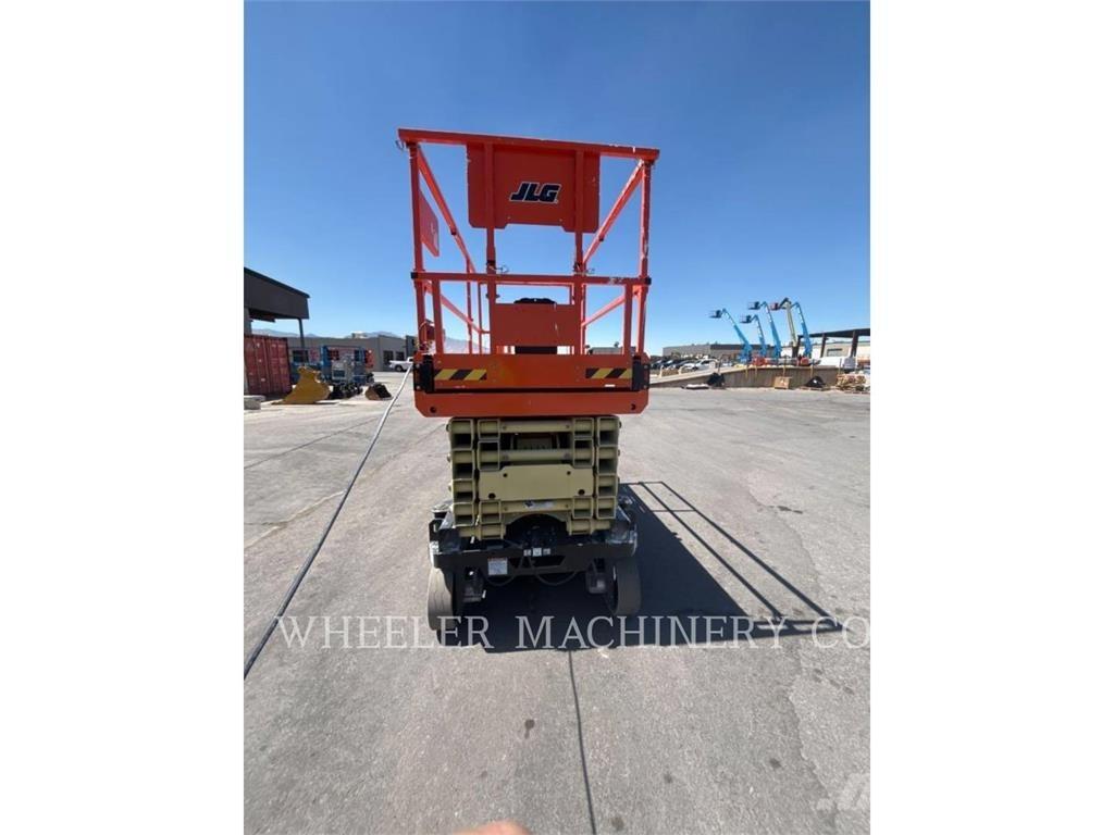 JLG ES4046 Saksilavat