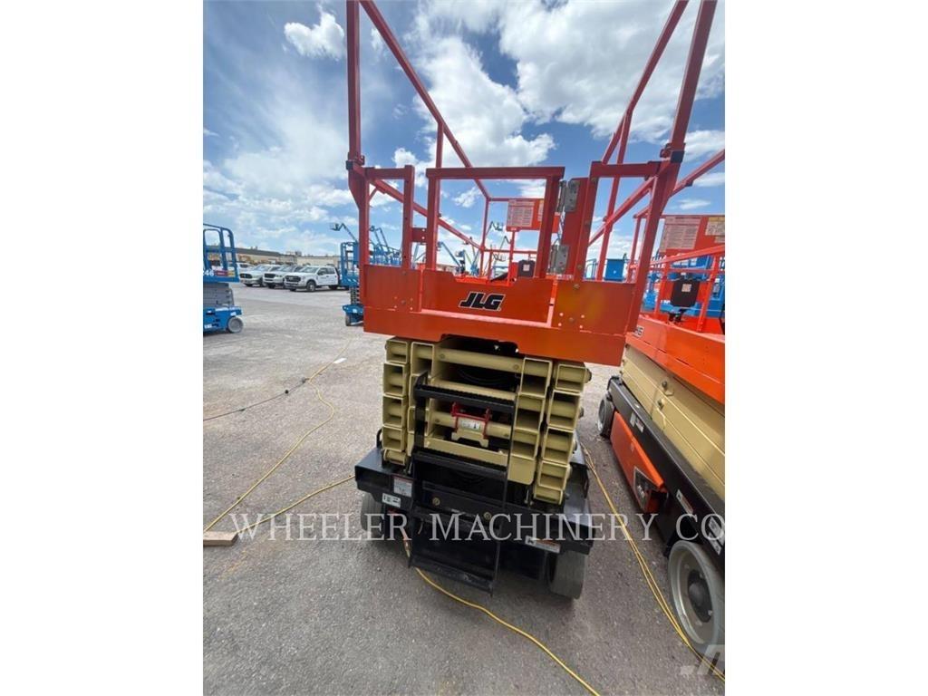 JLG ES4046 Saksilavat