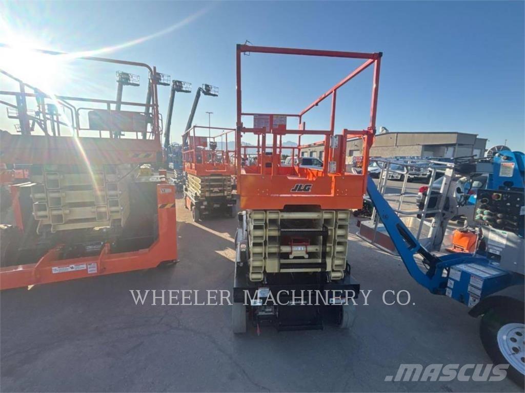 JLG ES4046 Saksilavat