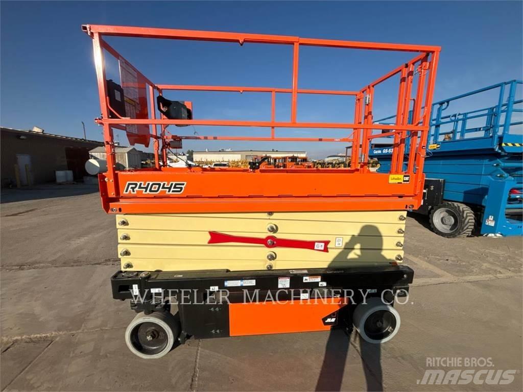 JLG R4045 Saksilavat
