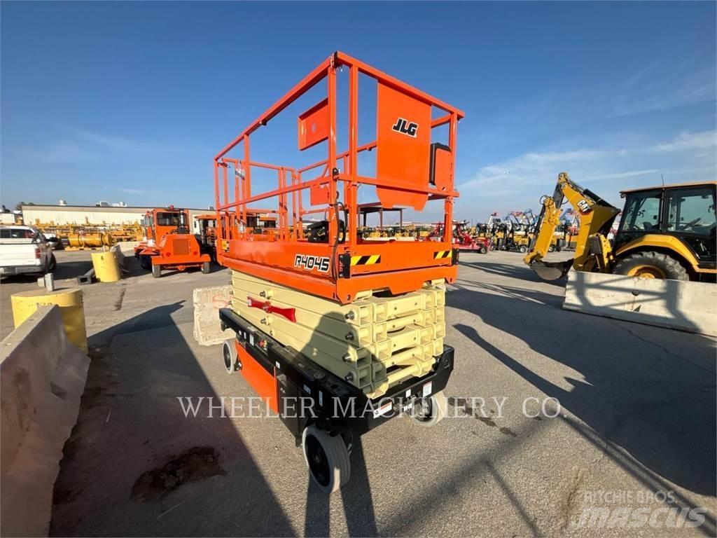 JLG R4045 Saksilavat