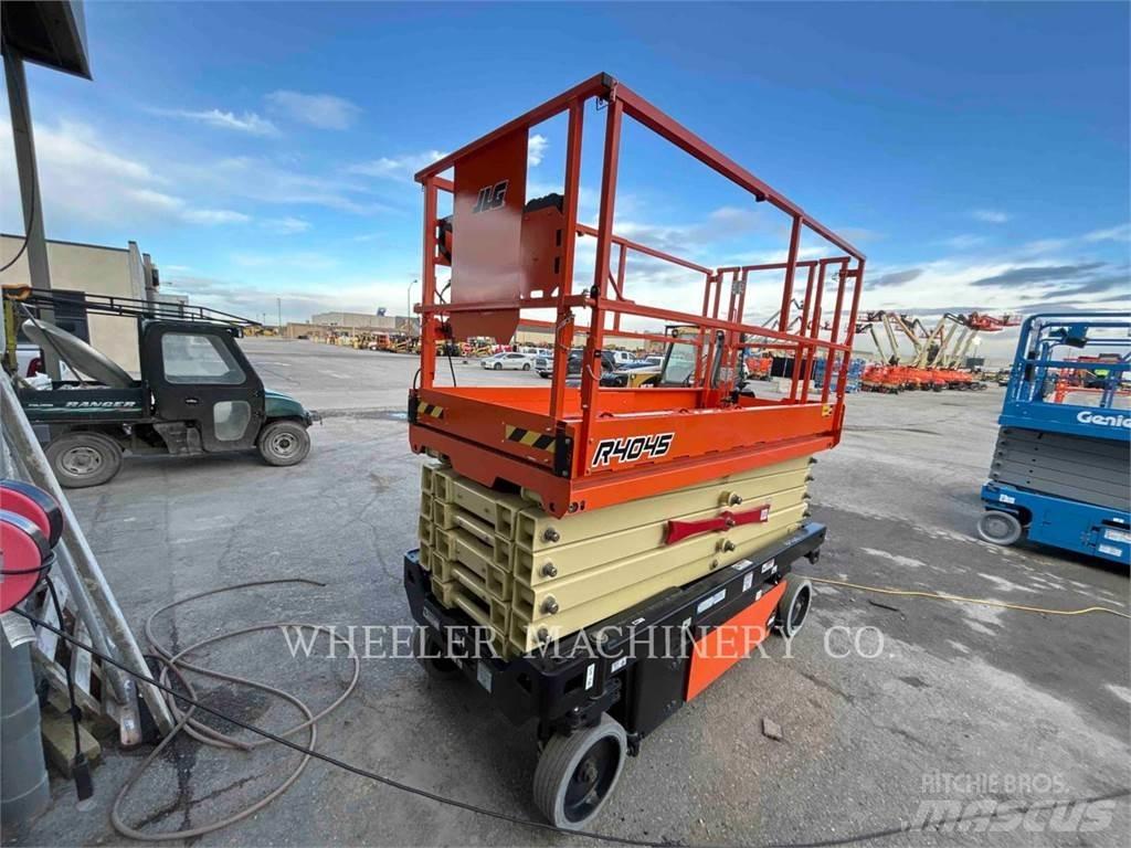 JLG R4045 Saksilavat
