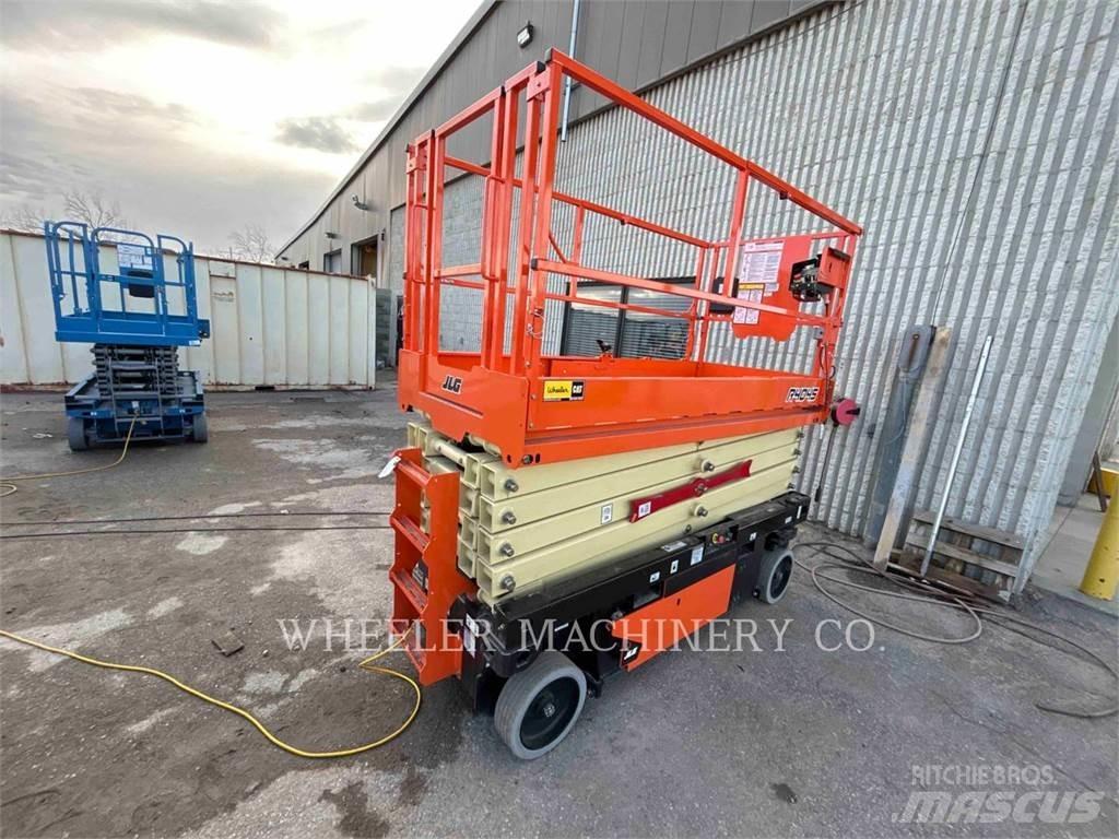 JLG R4045 Saksilavat
