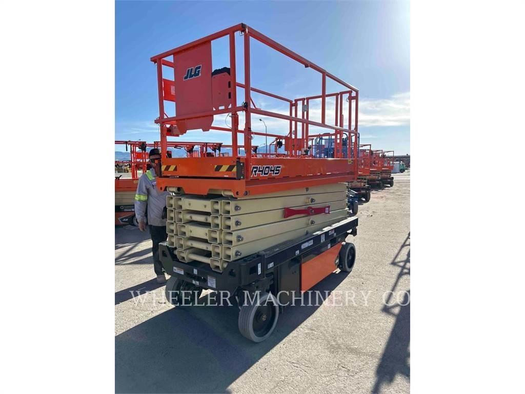 JLG R4045 Saksilavat